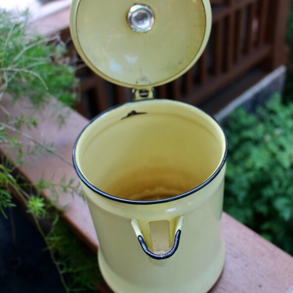 Vintage enamel coffee pot - Picture 5 of 7